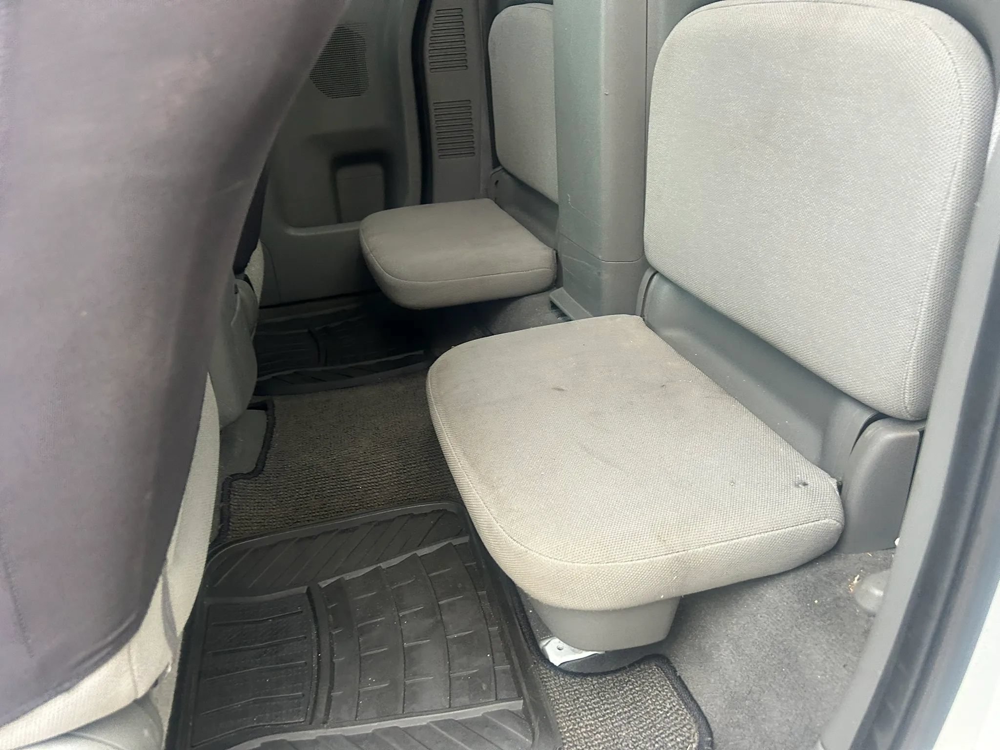 Used 2007 Nissan Frontier XE w/ Preferred Pkg RWD image 18
