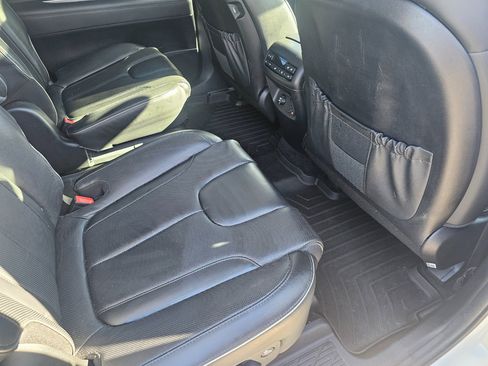 Used 2022 Hyundai Palisade Limited image 19