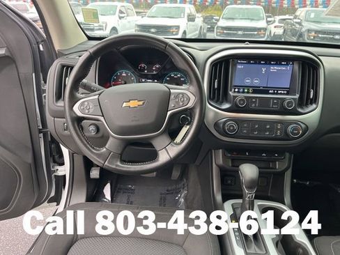 Used 2022 Chevrolet Colorado LT w/ LT Convenience Package image 17
