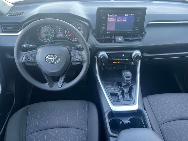 Used 2021 Toyota RAV4 XLE AWD/4WD image 17
