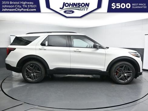 New 2026 Ford Explorer ST-Line w/ ST-Line Street Pack AWD/4WD image 14