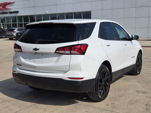 Certified 2024 Chevrolet Equinox LS w/ LS Convenience Package FWD image 7