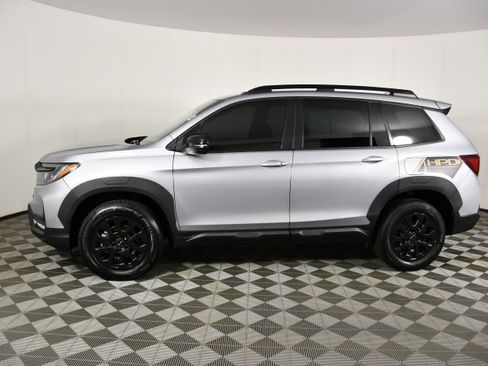 Certified 2023 Honda Passport TrailSport image 9