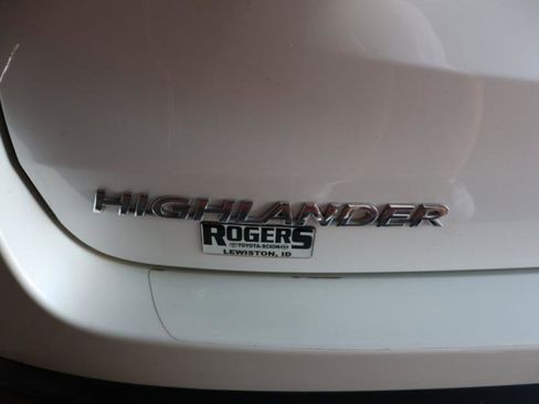 Used 2016 Toyota Highlander Plus image 8