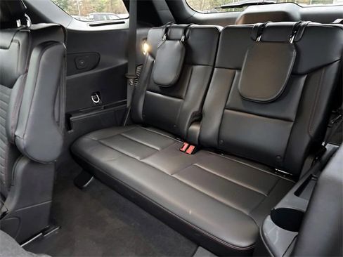 Used 2025 Ford Explorer ST-Line image 13