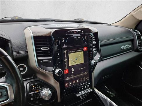 Used 2019 RAM 1500 Laramie AWD/4WD image 14