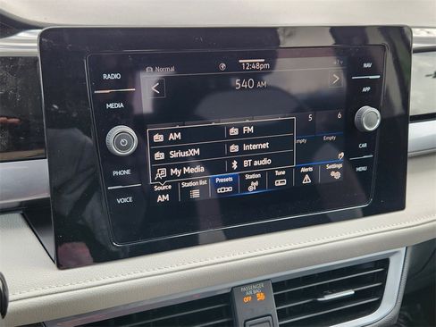 New 2025 Volkswagen Taos SEL image 10