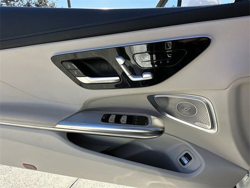 Used 2025 Mercedes-Benz CLE 300 4MATIC Cabriolet image 20