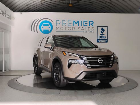 Used 2024 Nissan Rogue SV FWD image 74