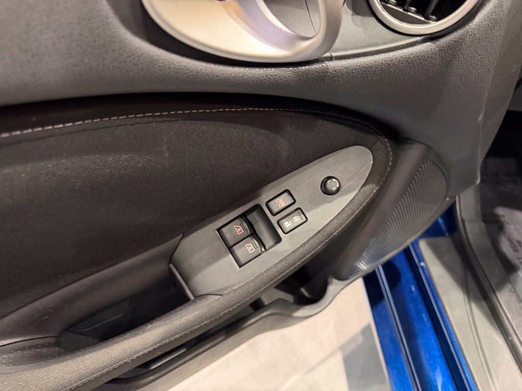 Used 2019 Nissan 370Z Coupe RWD image 27