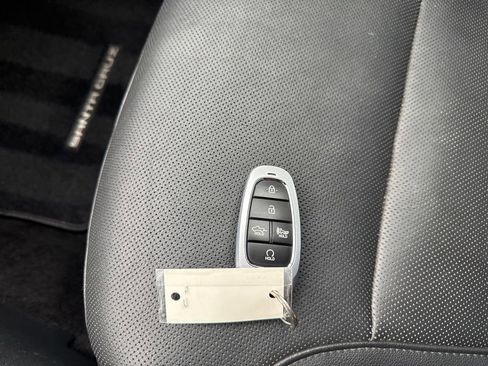 Used 2022 Hyundai Santa Cruz Limited image 42