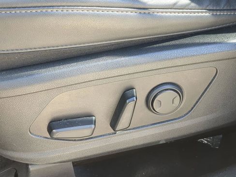 Used 2023 Kia Sorento S FWD image 18