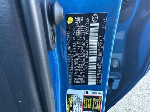 Used 2019 Toyota Camry XLE image 29