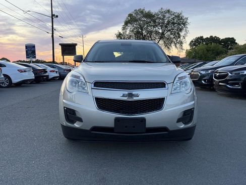 Used 2015 Chevrolet Equinox LS FWD image 2