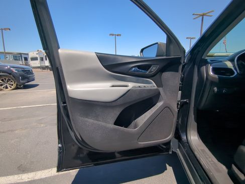 Used 2019 Chevrolet Equinox LS FWD image 13