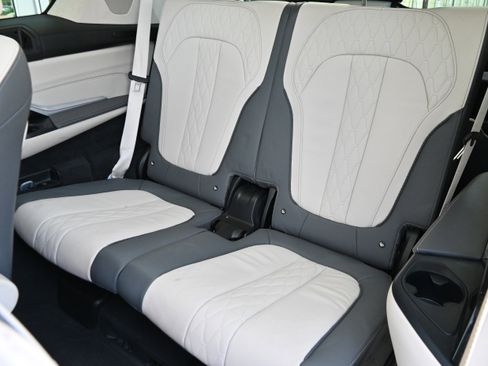 Certified 2023 BMW X7 M60i w/ Executive Package AWD/4WD image 13