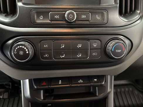 Used 2018 Chevrolet Colorado W/T w/ WT Convenience Package AWD/4WD image 19