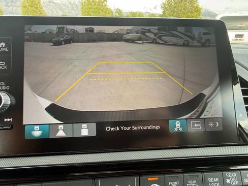 Used 2026 Honda Odyssey Elite image 43