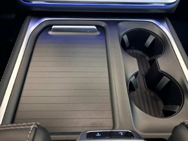 Used 2025 Ford Expedition Max Platinum AWD/4WD image 25