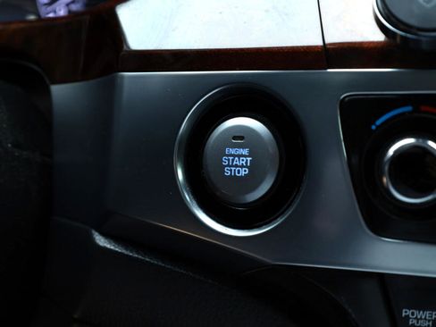 Used 2016 Hyundai Equus Signature image 12