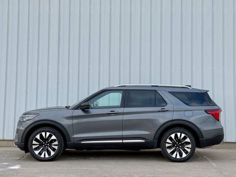 Certified 2025 Ford Explorer Platinum w/ LUX Leather Package AWD/4WD image 3