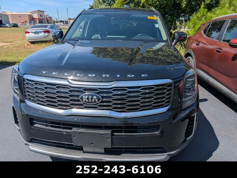 Used 2020 Kia Telluride EX w/ EX Premium Package AWD/4WD image 3