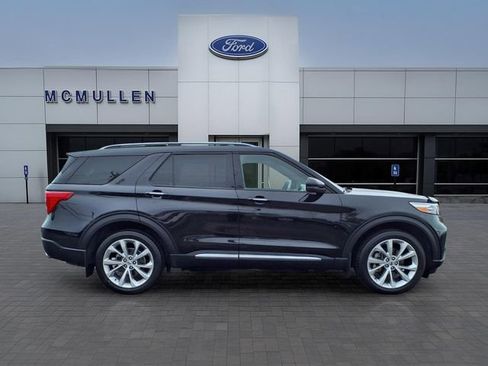 Used 2023 Ford Explorer Platinum w/ Technology Package AWD/4WD image 8