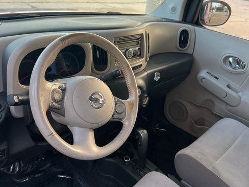 Used 2010 Nissan Cube 1.8 S w/ Interior Designer Pkg FWD image 7