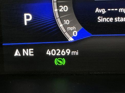 Used 2023 Volkswagen Taos SE image 6