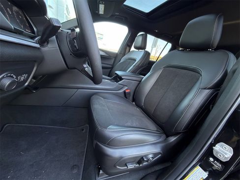 New 2025 Jeep Grand Cherokee L Altitude image 19