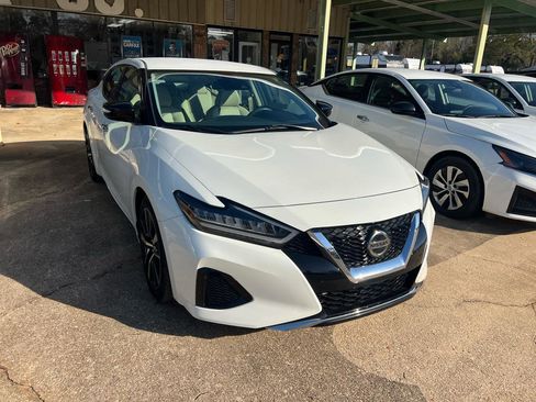 Used 2022 Nissan Maxima SV w/ Floor Mat Group FWD image 4