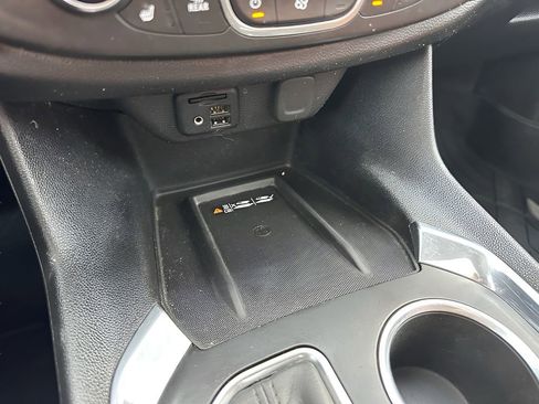 Used 2020 Chevrolet Traverse High Country image 22