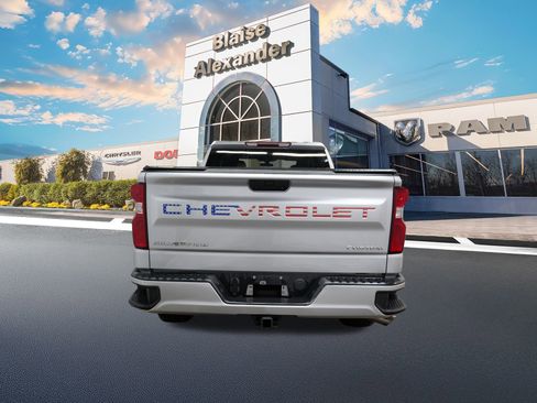 Used 2019 Chevrolet Silverado 1500 Custom w/ Custom Value Package image 6