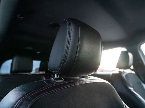 Used 2019 Ford Explorer XLT w/ XLT Sport Appearance Package image 14