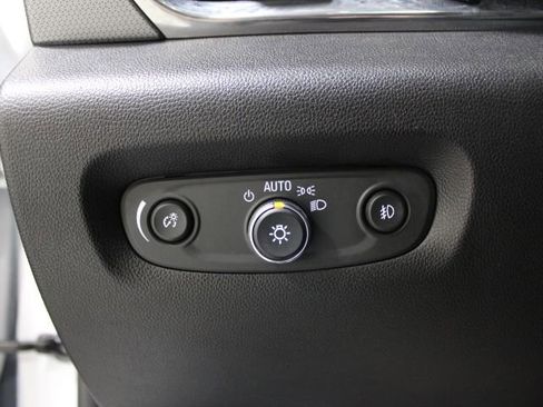 Used 2018 Chevrolet Traverse Premier AWD/4WD image 43