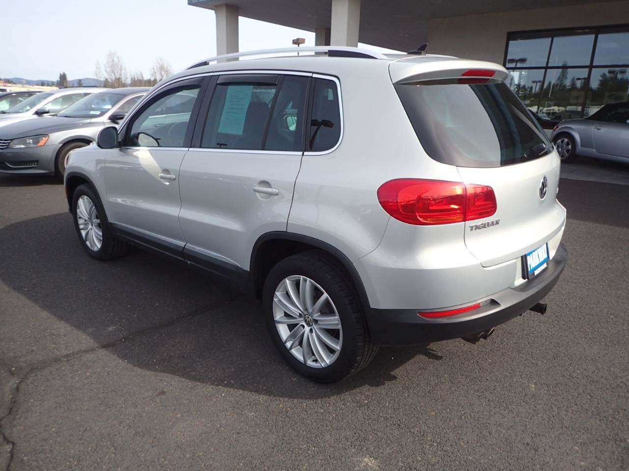Used 2012 Volkswagen Tiguan SE AWD/4WD image 3
