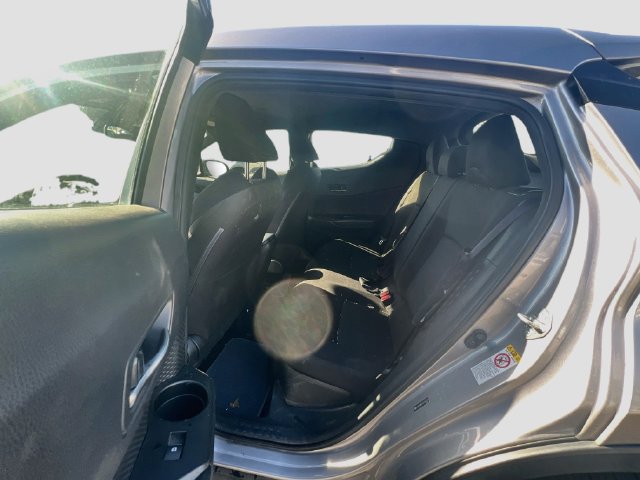 Used 2019 Toyota C-HR XLE FWD image 12