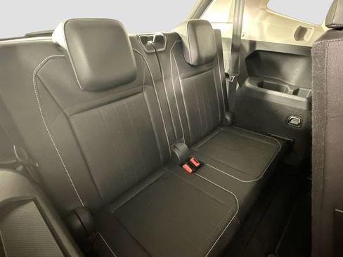 Certified 2023 Volkswagen Tiguan SE image 24