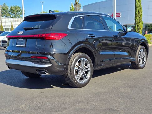 Certified 2025 Audi Q5 Premium w/ Convenience Package AWD/4WD image 5