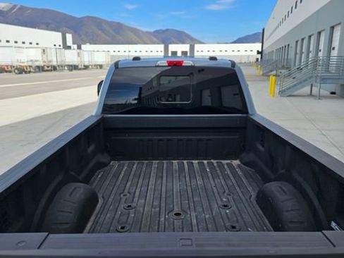 Used 2024 Ford F350 Platinum image 5