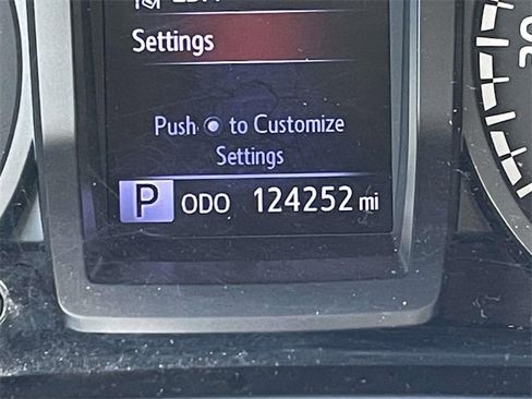 Used 2020 Toyota Tacoma SR5 image 20