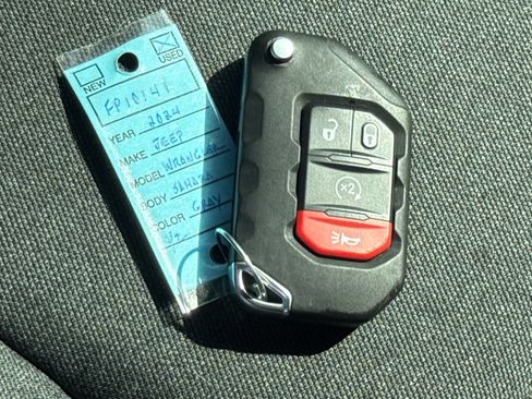 Used 2024 Jeep Wrangler Unlimited Sahara AWD/4WD image 47