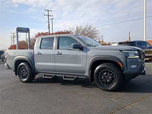 Used 2022 Nissan Frontier Pro-X w/ Pro-X Premium Package image 2