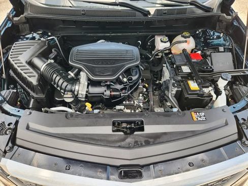 Used 2025 Cadillac XT6 Premium Luxury w/ LPO, Floor Liner Package FWD image 32