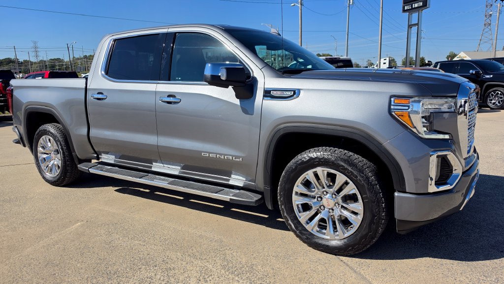 Used 2021 GMC Sierra 1500 Denali w/ Driver Alert Package II AWD/4WD image 1