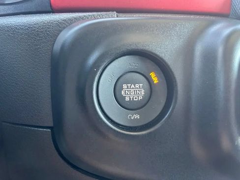 Used 2020 Jeep Wrangler Unlimited Rubicon AWD/4WD image 30