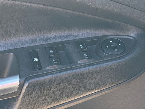 Used 2018 Ford Escape SE w/ SE Sync 3 Package image 32