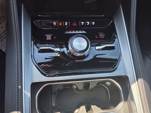 New 2026 Jeep Grand Wagoneer L Limited AWD/4WD image 22