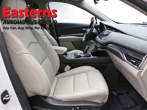 Used 2019 Cadillac XT4 Luxury AWD/4WD image 23