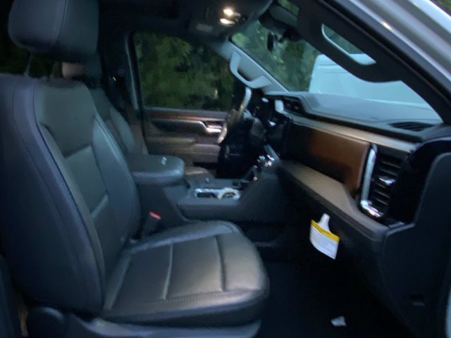 Used 2025 GMC Sierra 2500 Denali w/ Denali Reserve Package AWD/4WD image 36